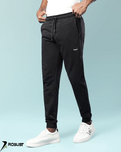 ROBUST Fit Sweatpants capsule   أسود